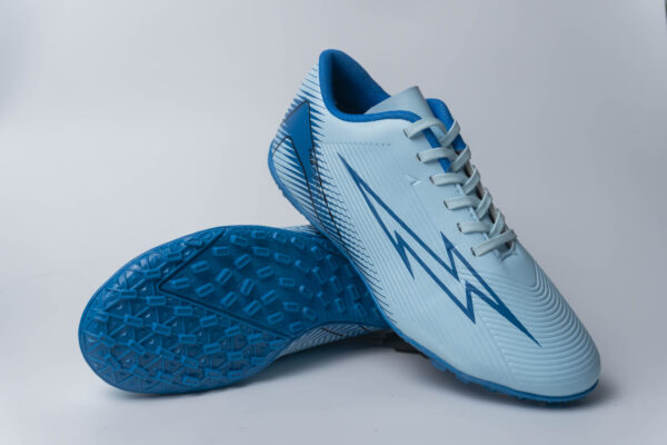 Giày Đá Banh Mesut Kicks