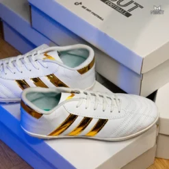 Giày Bóng Đá Mesút 3 Sọc Vàng